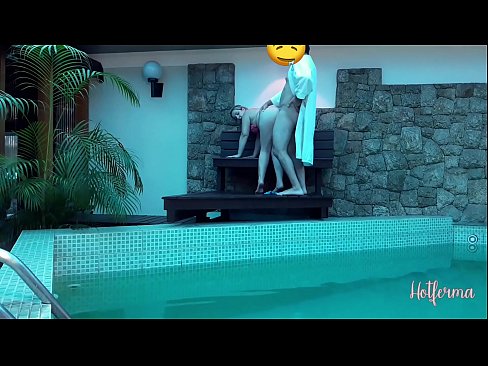 ❤️ Boss invita a cameriera à a piscina, ma ùn pudia resiste à un caldu ️❌ Video porno à porn co.nomescriativos.top ❌